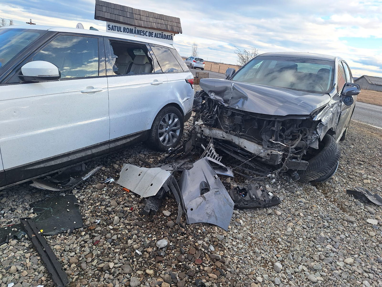 Accident rutier cu patru autoturisme implicate în localitatea Cornu Luncii