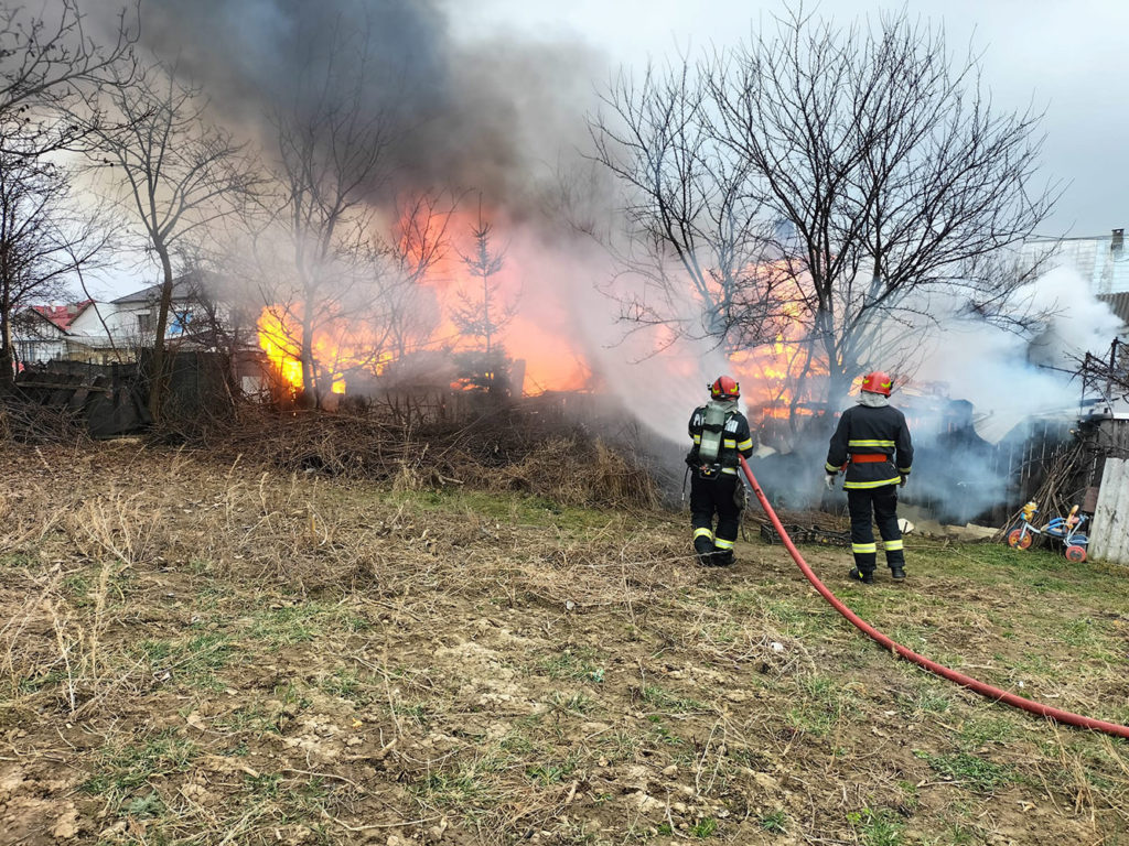 Incendiu la o casă din municipiul Suceava