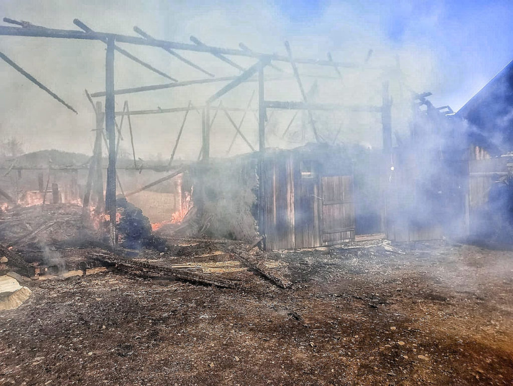 Incendiu în localitatea Dumbrăveni
