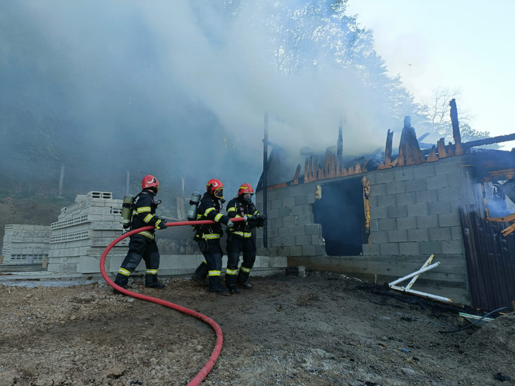 Incendiu în localitatea Basarabi