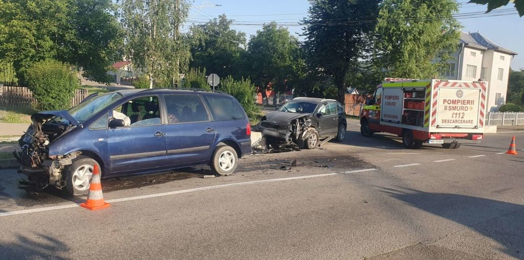 Accident rutier cu două autoturisme implicate în localitatea Măriței