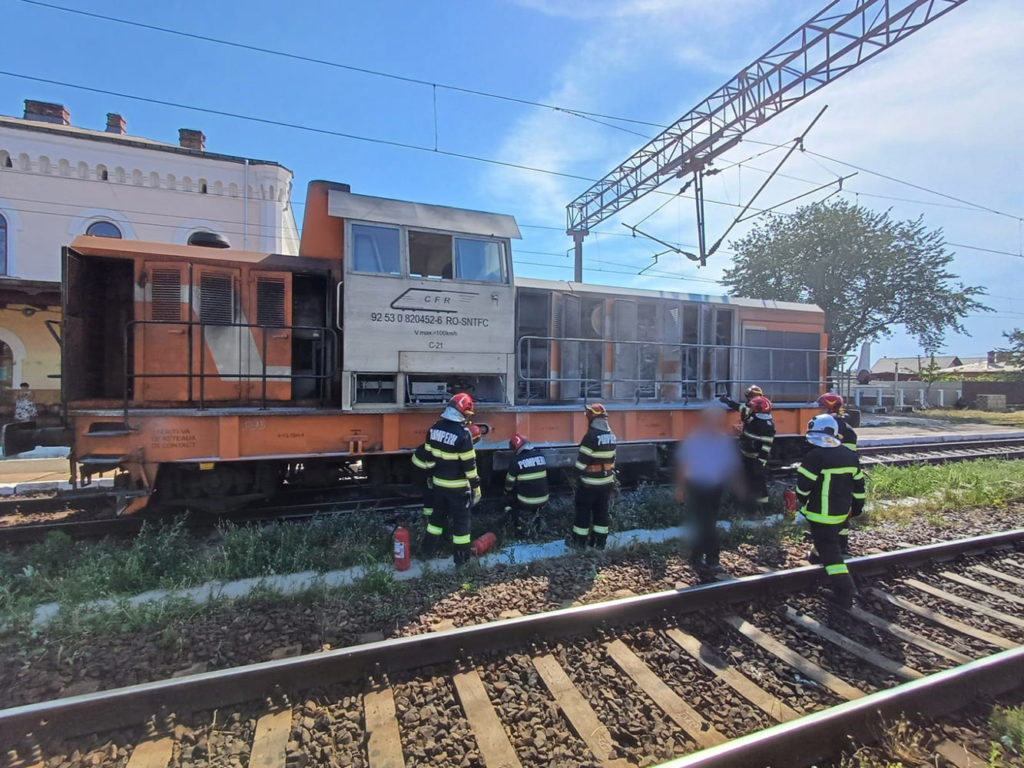 Incendiu la o locomotivă în Gara Verești
