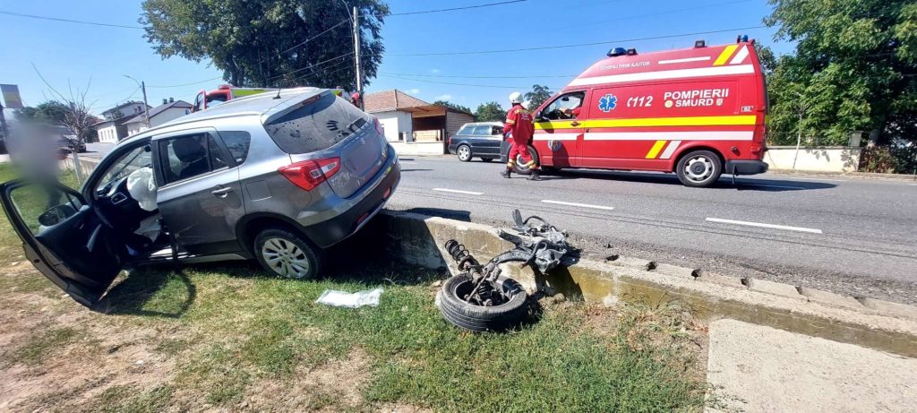 Un autoturism a ieșit în afara părții carosabile în localitatea Ilișești