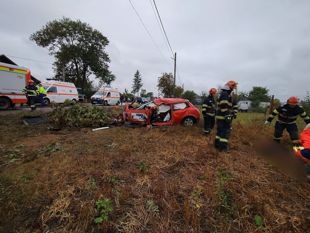 Coliziune între un autotren și un autoturism în localitatea Vadu Moldovei