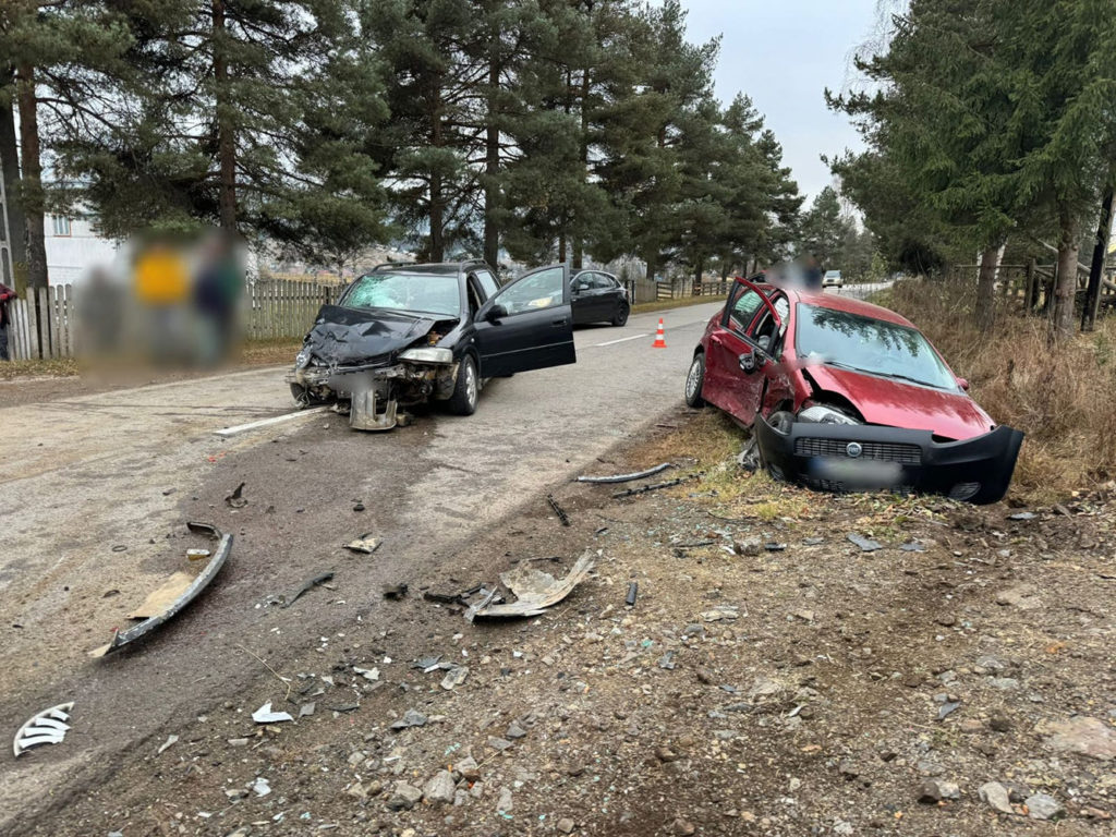 Accident rutier cu două autoturisme implicate în localitatea Neagra Șarului