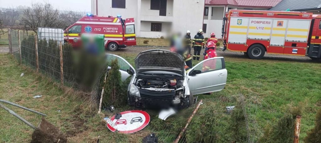 Accident rutier în orașul Milișauți cu un singur autoturism implicat