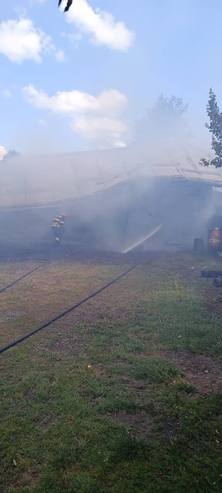 Un incendiu devastator la o gospodărie din Gălănești