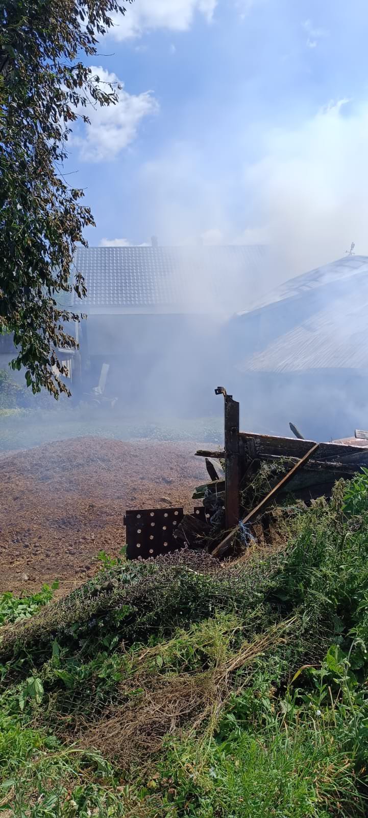 Un incendiu devastator la o gospodărie din Gălănești