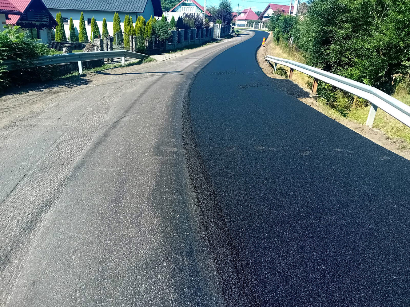Gheorghe Șoldan a anunțat finalizarea lucrărilor de asfaltare pe două tronsoane de drum județean din localitățile Voitinel și Șaru Dornei