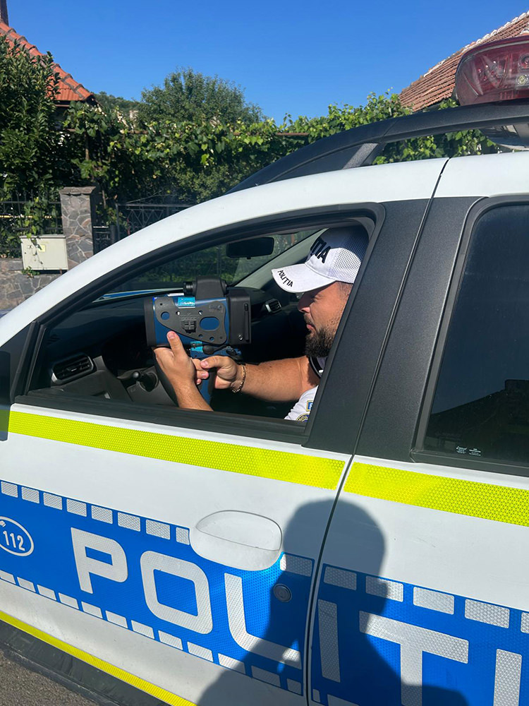 Peste 60 de sancțiuni aplicate, hoți de ATV prinși și un șofer reținut în urma unei razii de amploare a polițiștilor din Siret