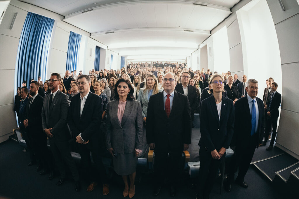 Facultatea de Medicină și Științe Biologice de la USV a deschis al doilea an universitar din istoria sa, cu peste o mie de studenți