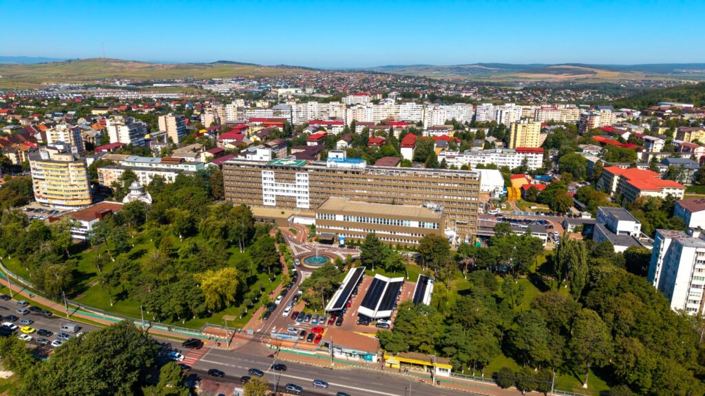 Spitalul Clinic Județean de Urgență Sfântul Ioan cel Nou din Suceava a fost complet modernizat energetic, în urma unei investiții de 66 de milioane de lei din fonduri europene nerambursabile