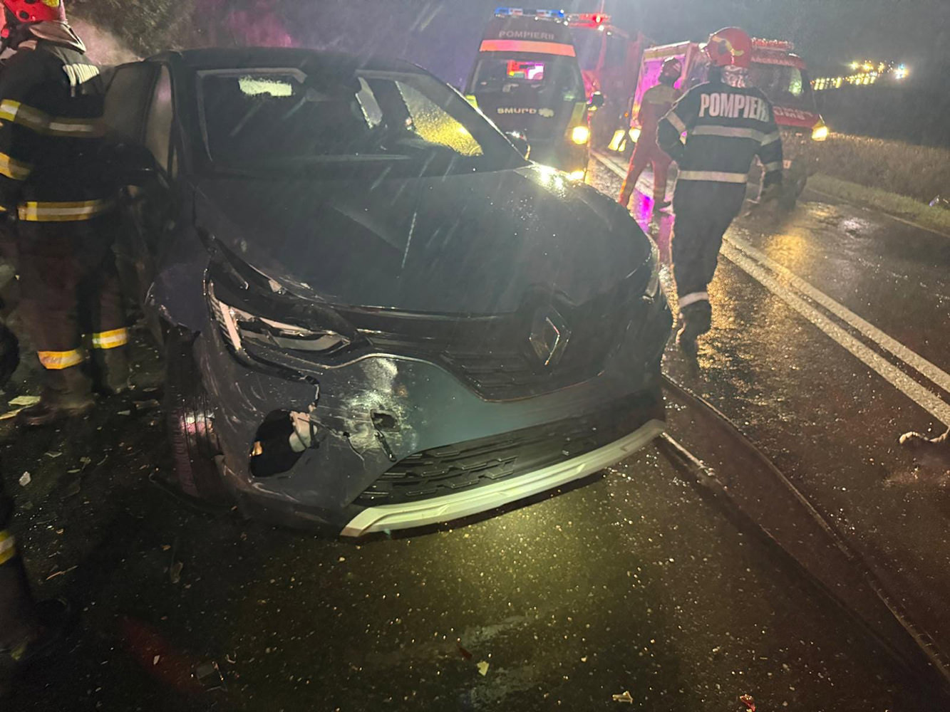 Șase persoane implicate într-un accident cu patru mașini la Cumpărătura