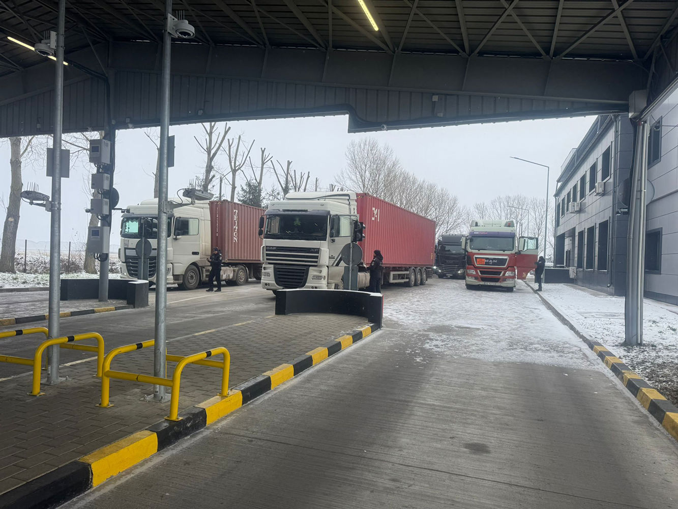 Coadă de 3,5 kilometri la PTF Siret