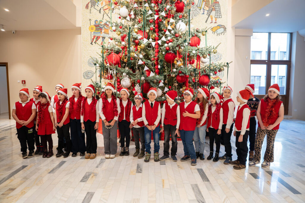 Consiliul Județean Suceava a primit colindători