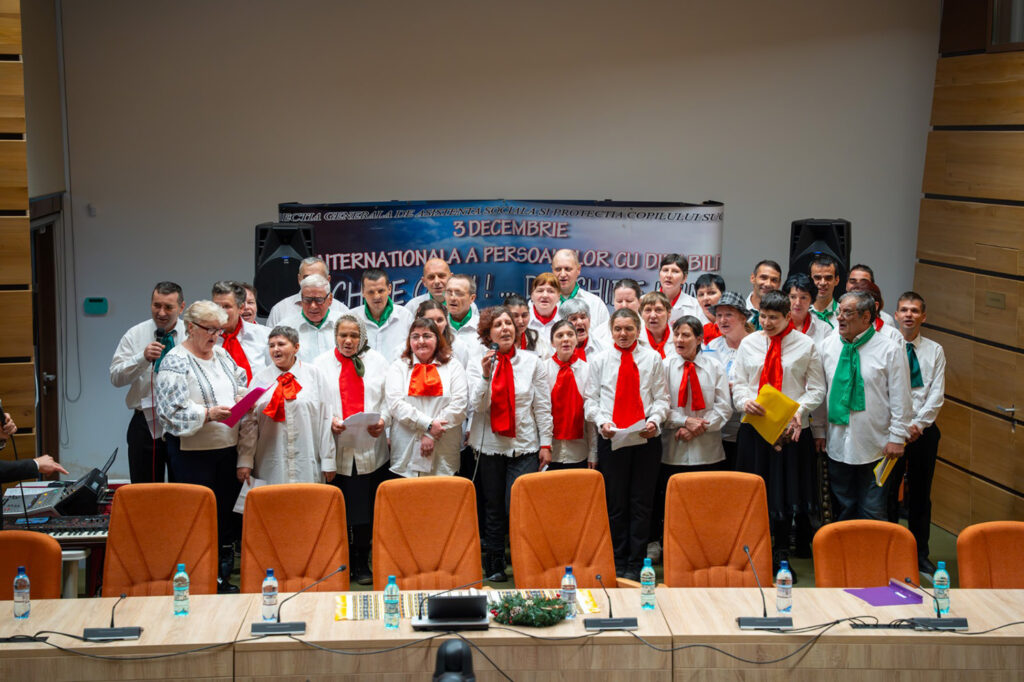 Ziua Internațională a Persoanelor cu Dizabilități, marcată la Suceava prin artă și solidaritate