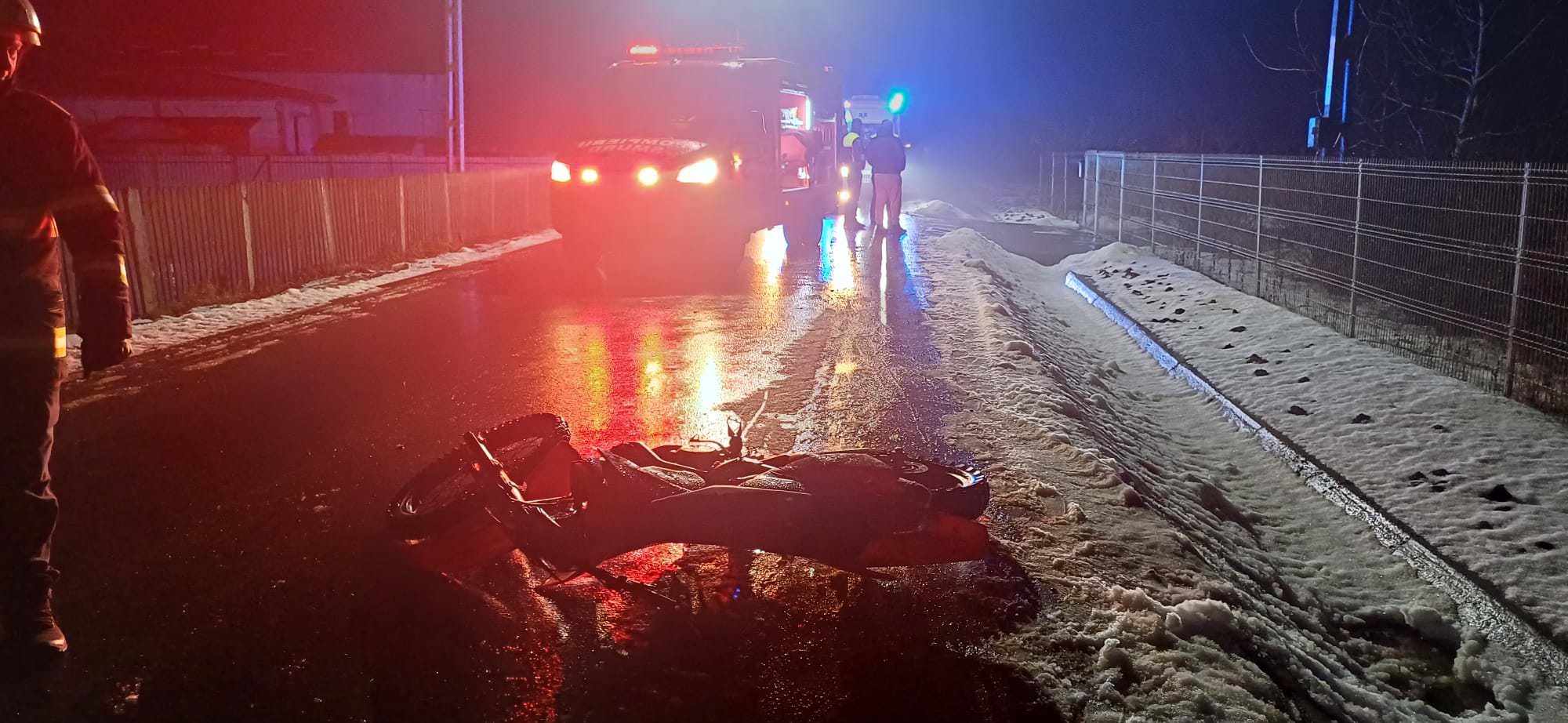 Doi adolescenți au ajuns la spital după o coliziune violentă între două motociclete în localitatea Zvoriștea