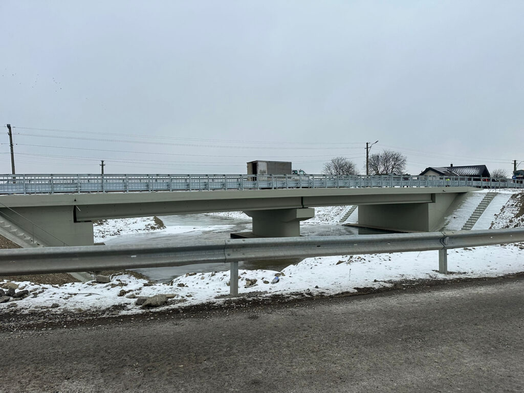 podul-de-la-praxia-a-fost-modernizat-si-redat-traficului