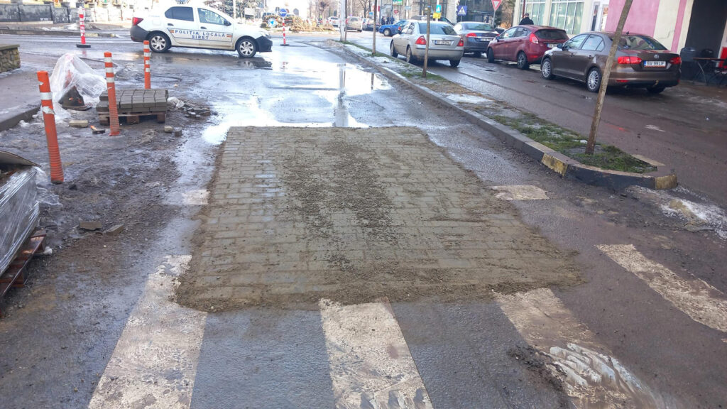 Primăria Orașului Siret a început reparațiile punctuale ale străzilor și pregătește o investiție masivă de cinci milioane de euro pentru asfaltare