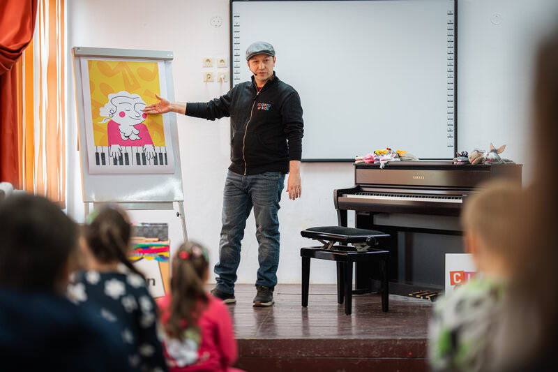 Copiii din Siret și împrejurimi sunt invitați la un concert interactiv de muzică clasică