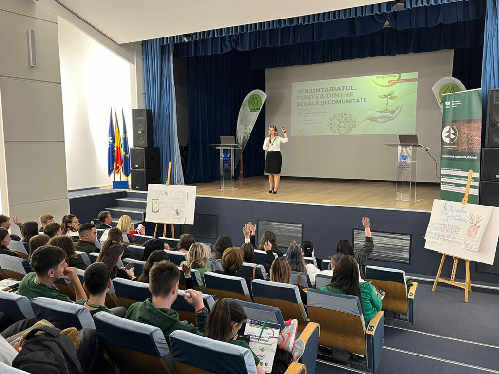 Peste 150 de elevi au participat la a V-a ediție a simpozionului „Educația ecologică și de protecția mediului" de la USV