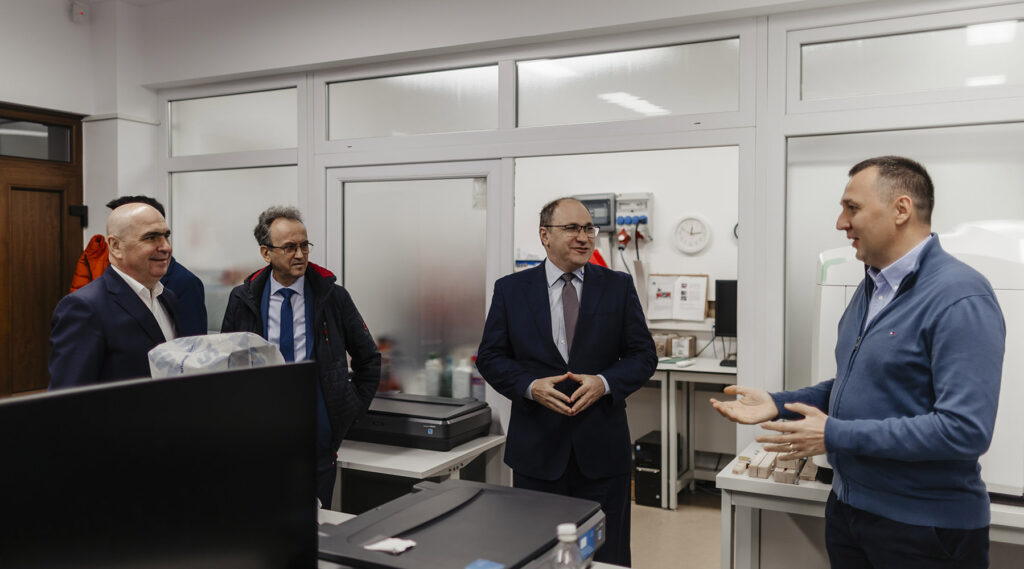 Proiectele majore ale Universității Ștefan cel Mare din Suceava, prezentate premierului României