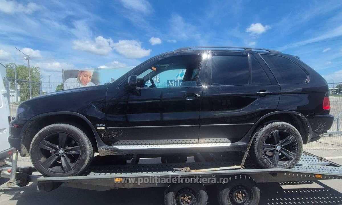 Un autoturism căutat de autoritățile din Italia pentru confiscare a fost depistat în Vama Siret