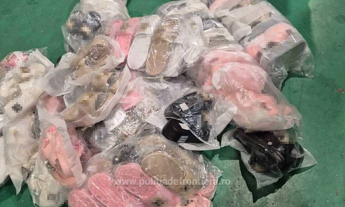 Aproape o sută de perechi de încălțăminte suspectate că sunt contrafăcute, descoperite în PTF Siret