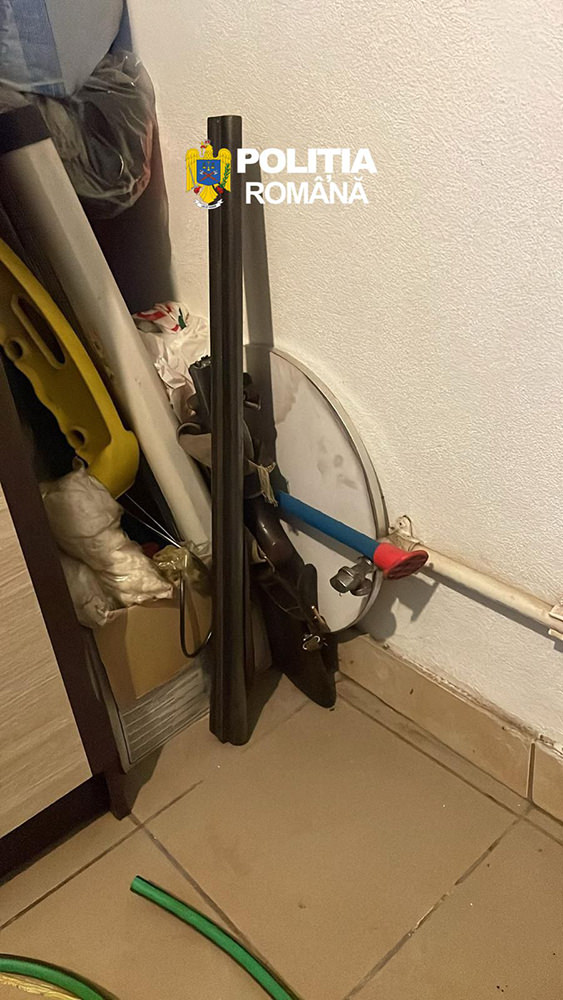 Cinci persoane reținute după 38 de percheziții într-un dosar de braconaj și arme deținute ilegal