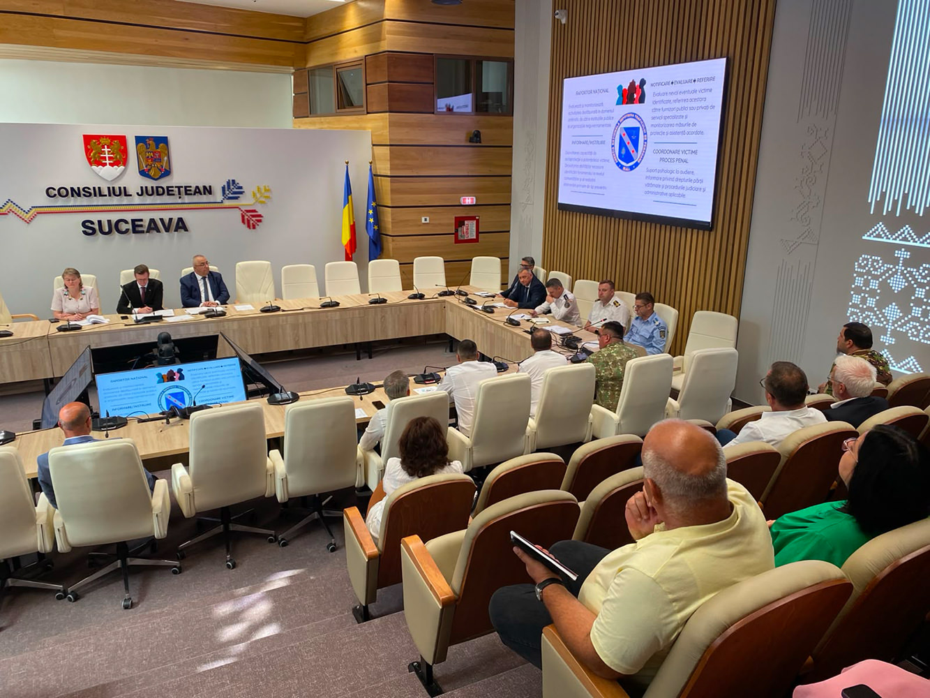 Siguranța în școli și calitatea aerului, analizate în ședința Colegiului Prefectural Suceava
