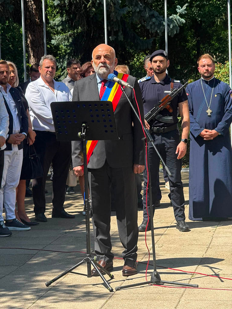 Vasile Rîmbu, de Ziua Imnului Național: „O țară rămâne puternică atunci când oamenii ei împărtășesc aceleași valori”