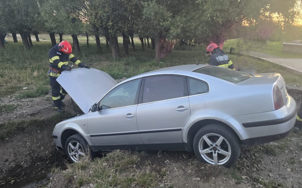 tanar-de-25-de-ani-incarcerat-dupa-ce-a-iesit-cu-masina-in-afara-carosabilului-la-costisa